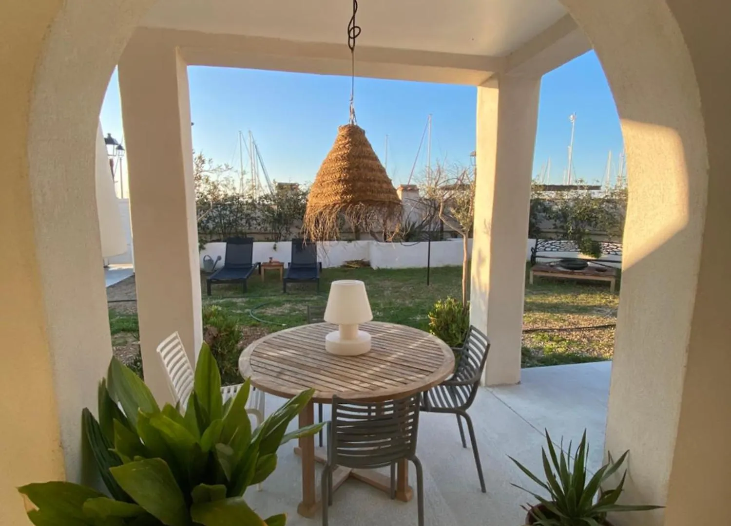 Sur Le Port Des Saintes Apartment