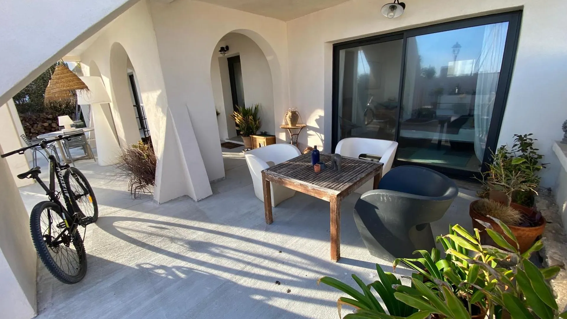 Sur Le Port Des Saintes Apartment
